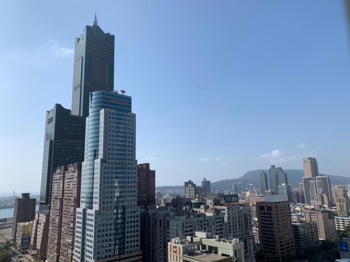 亚特艾斯主题套房-三多馆 高雄 外观 照片